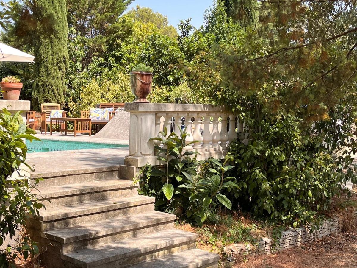 Maisonnette Independante Avec Jardin/Patio Nîmes Buitenkant foto